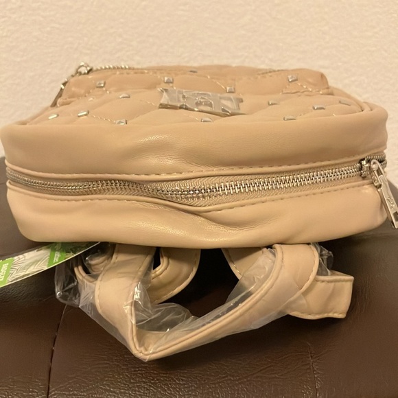 NWT Badgley mischka small backpack - Picture 8 of 13